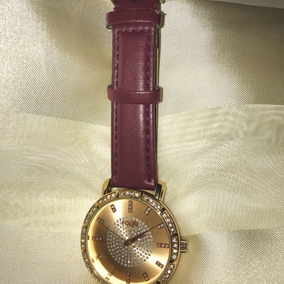 Maroon Watch - Picture 2 of 5